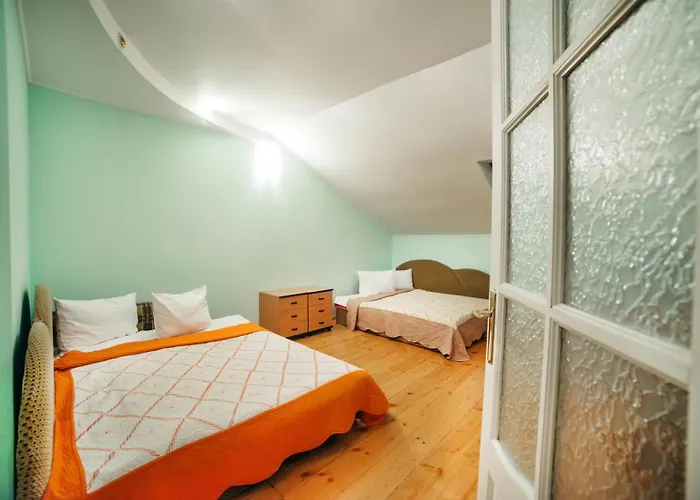 Apartament 4 х кімнатні біля вокзалу *