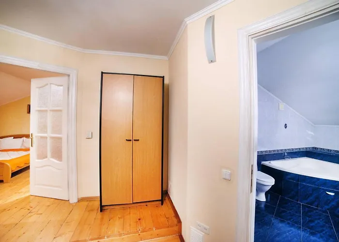 4 х кімнатні біля вокзалу إلفيف