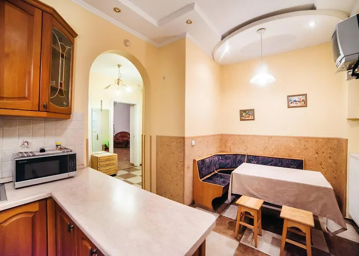 4 х кімнатні біля вокзалу *